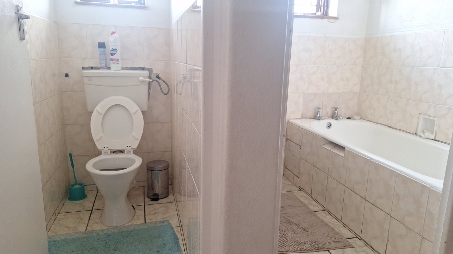 5 Bedroom Property for Sale in Retreat Western Cape